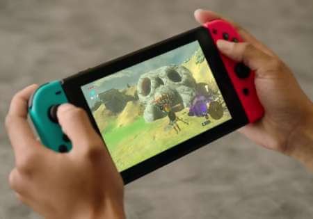 Travel gaming essential 5 - Nintendo Switch